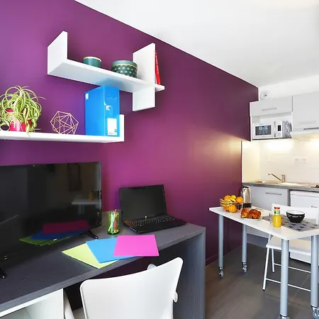 Nemea Carre Du Roi 아파트호텔 2*